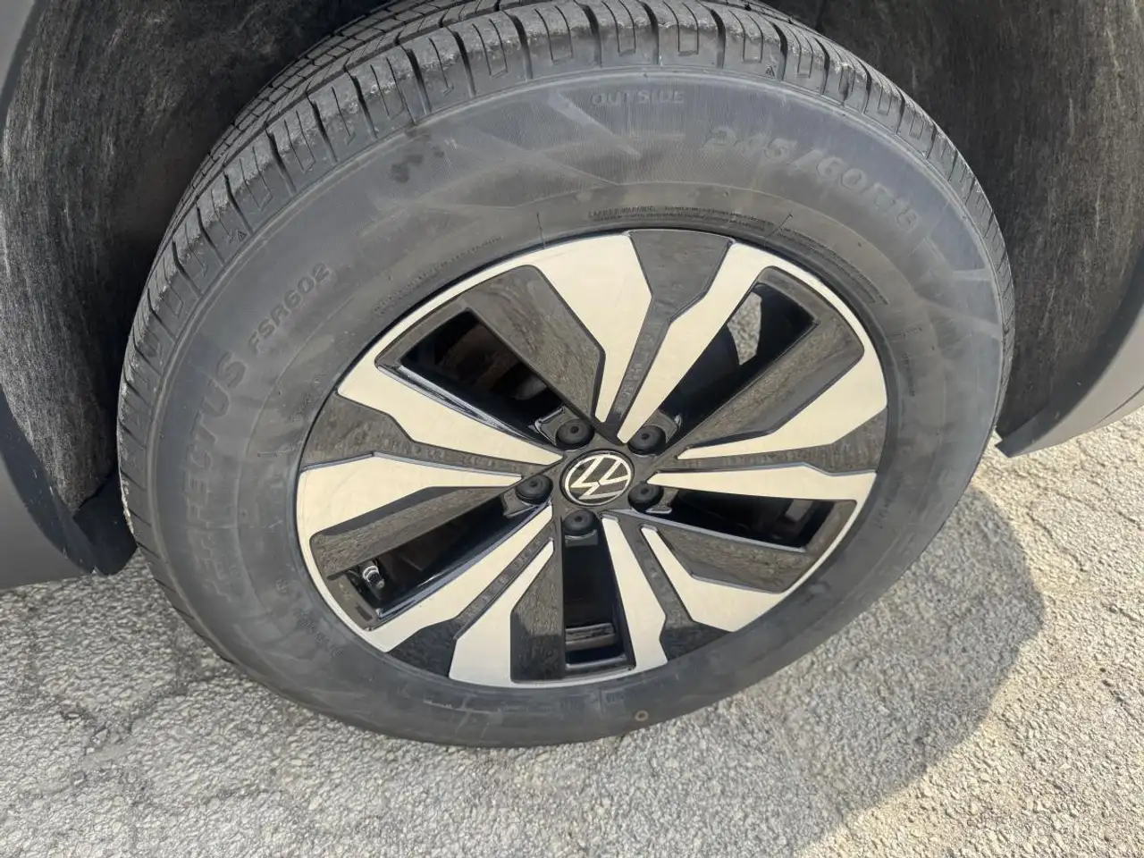 Volkswagen Atlas photo Volkswagen Atlas