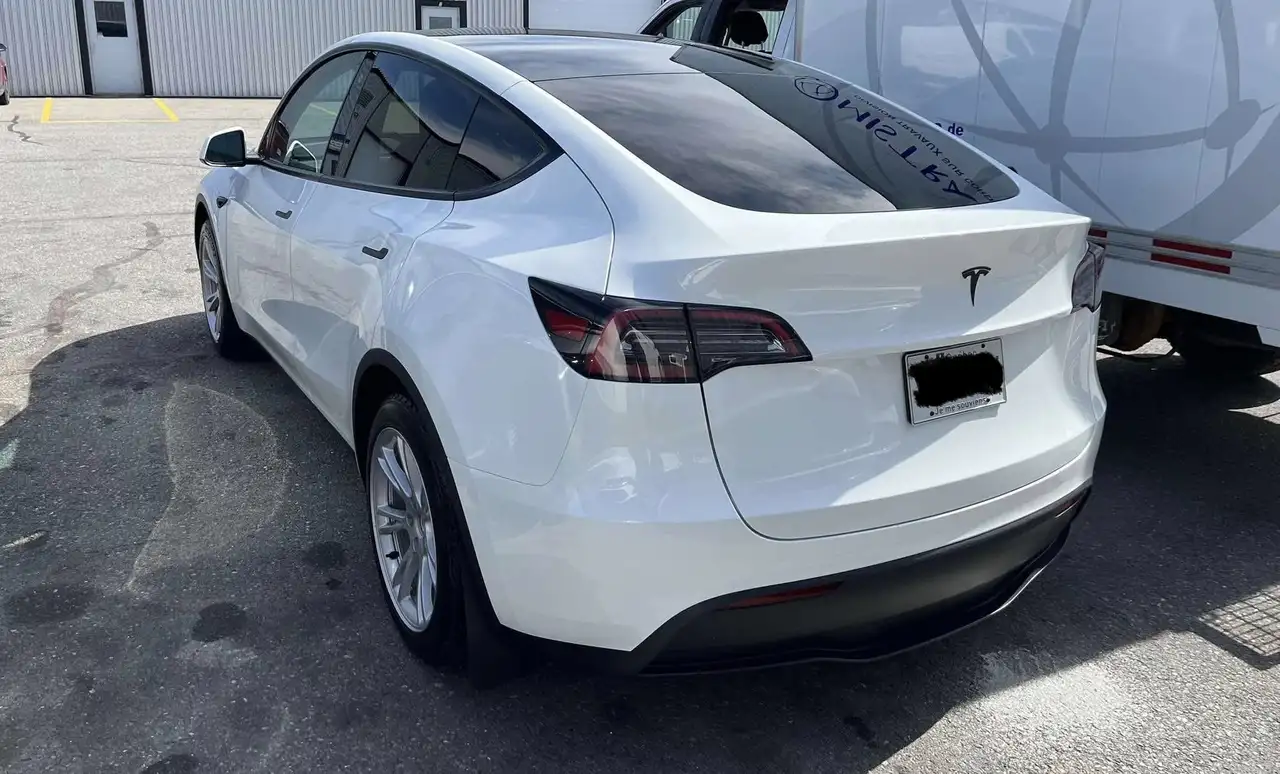 Tesla Model Y fotografie Tesla Model Y