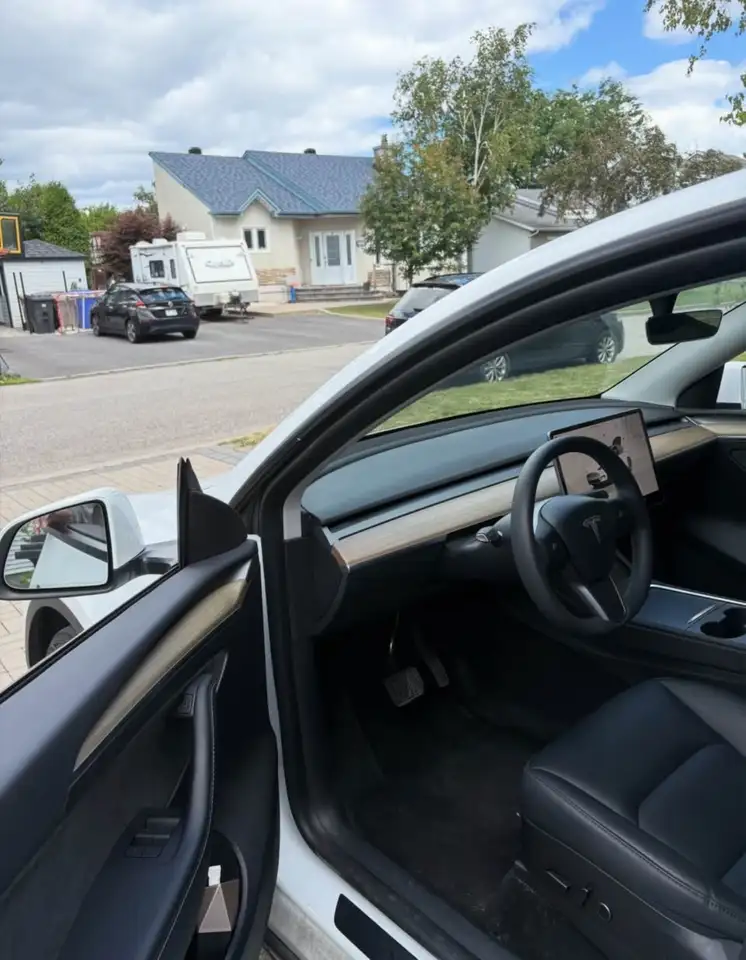Tesla Model Y fotografie Tesla Model Y