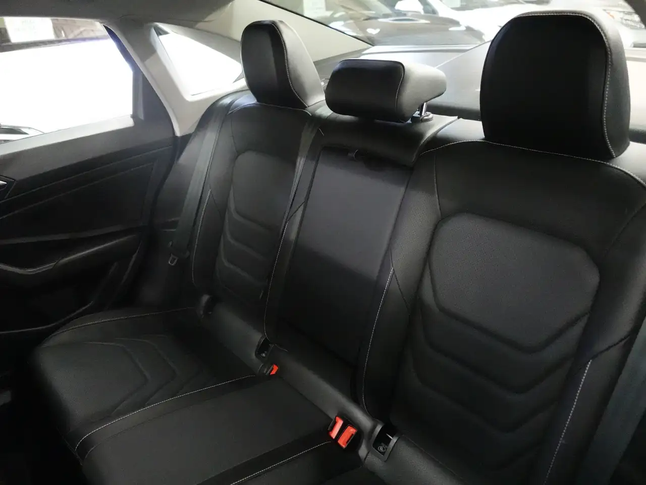Volkswagen Jetta снимка Volkswagen Jetta