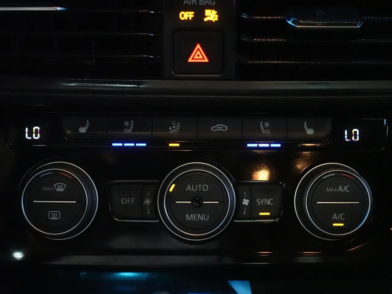 Volkswagen Jetta снимка Volkswagen Jetta