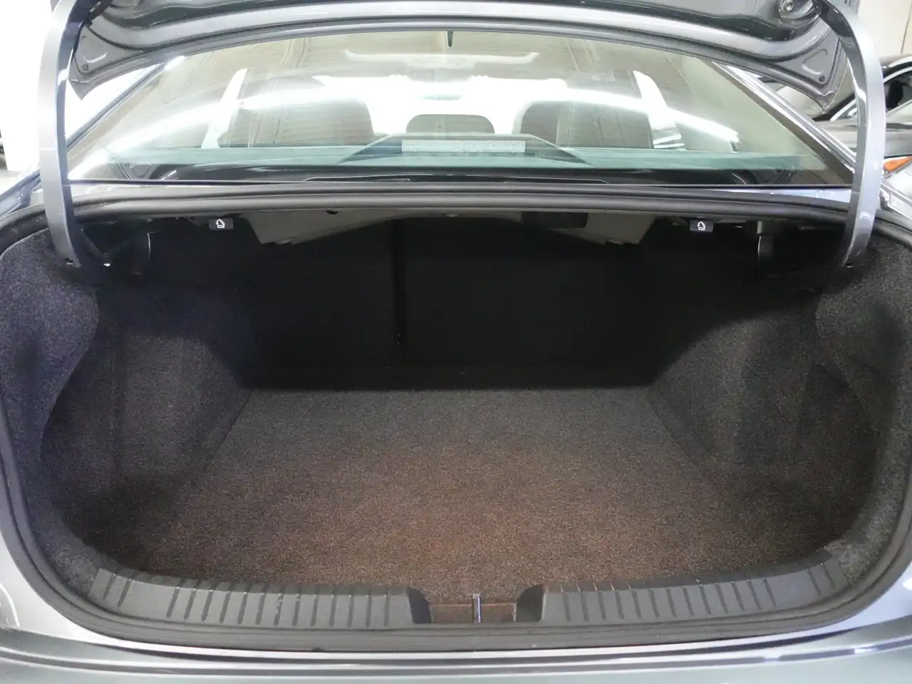 Volkswagen Jetta снимка Volkswagen Jetta