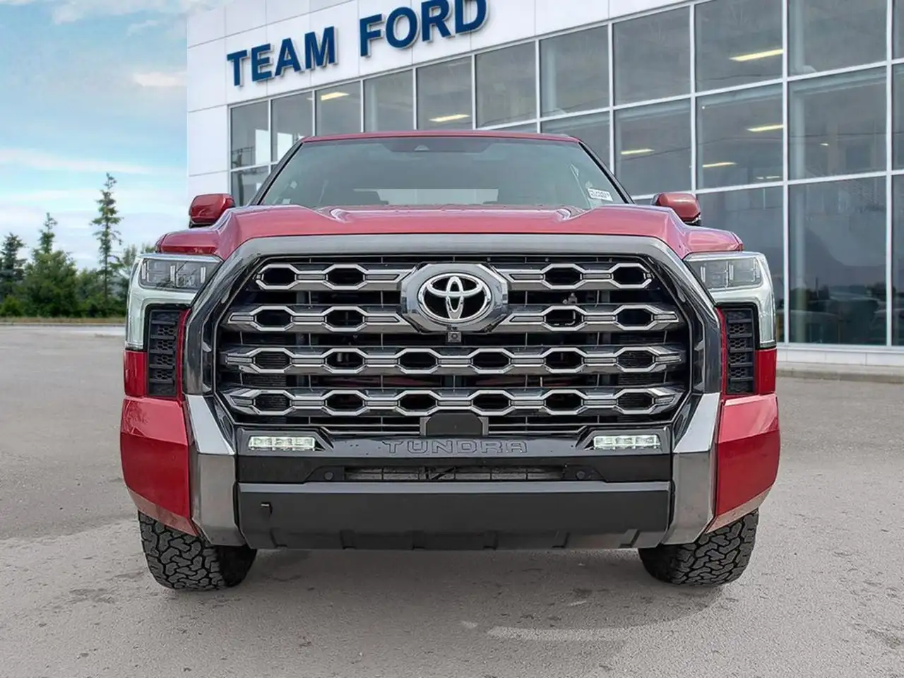 Toyota Tundra снимка Toyota Tundra