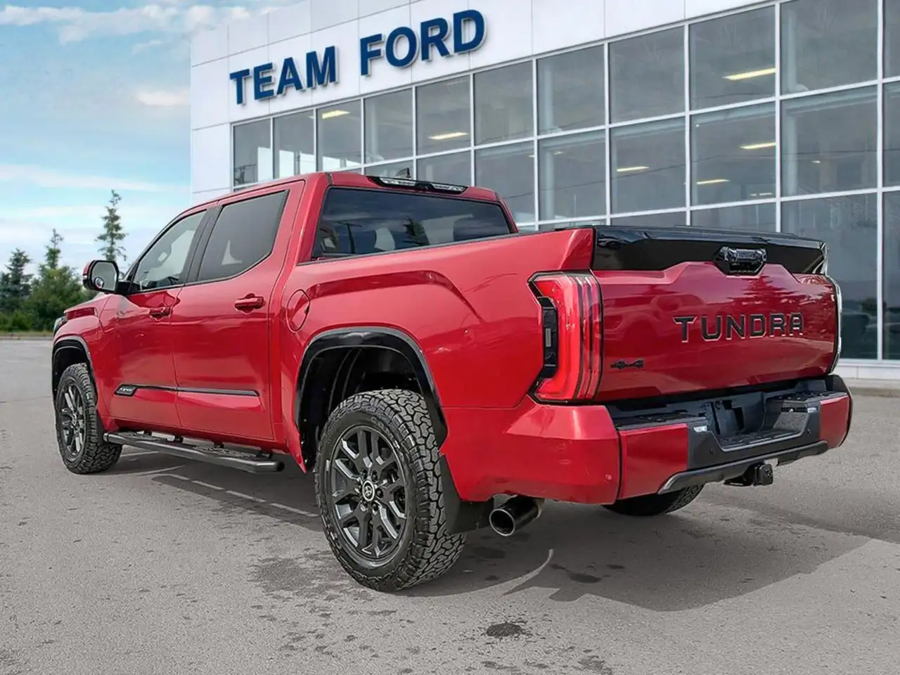 Toyota Tundra снимка Toyota Tundra