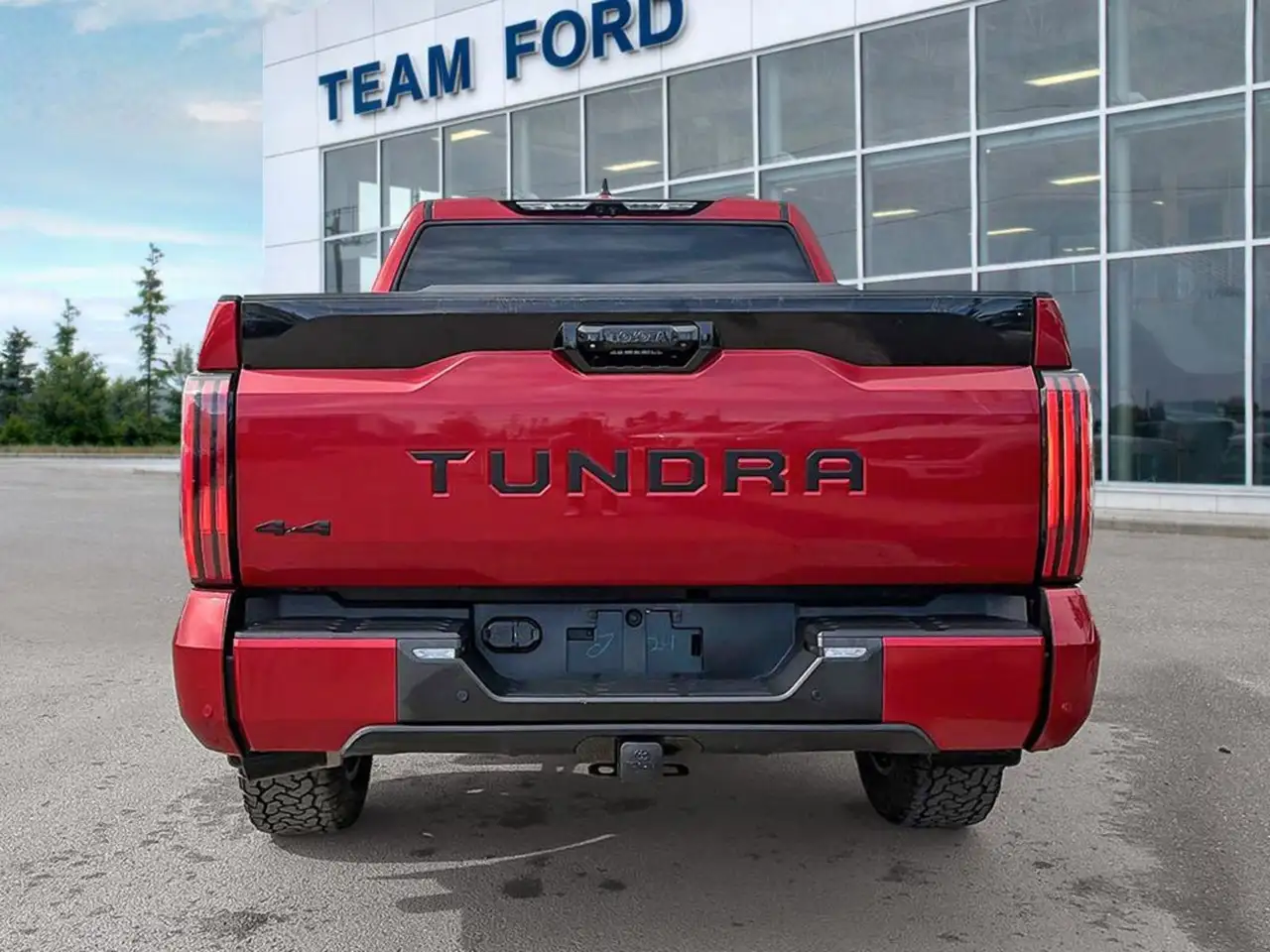 Toyota Tundra снимка Toyota Tundra
