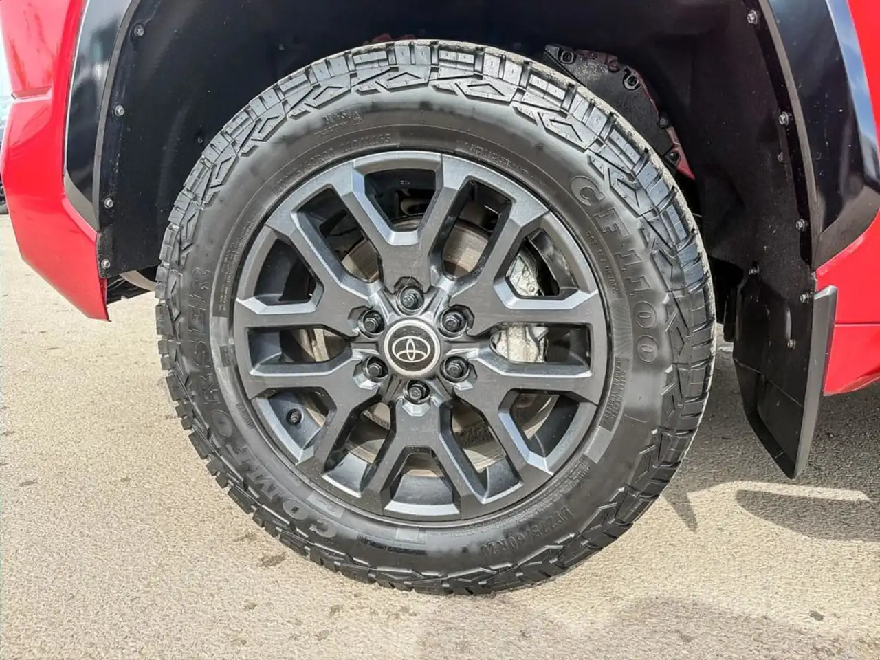 Toyota Tundra снимка Toyota Tundra