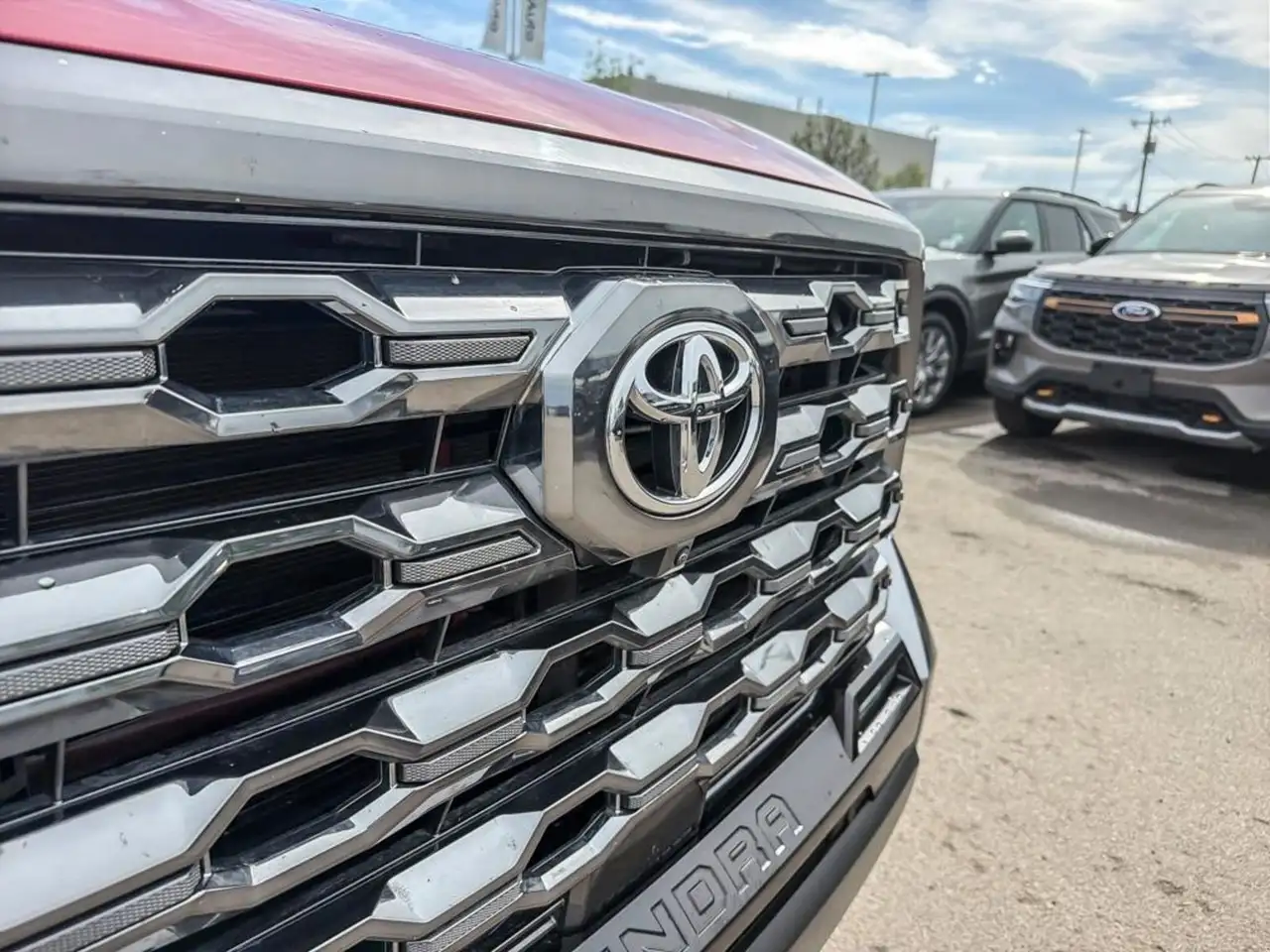 Toyota Tundra снимка Toyota Tundra