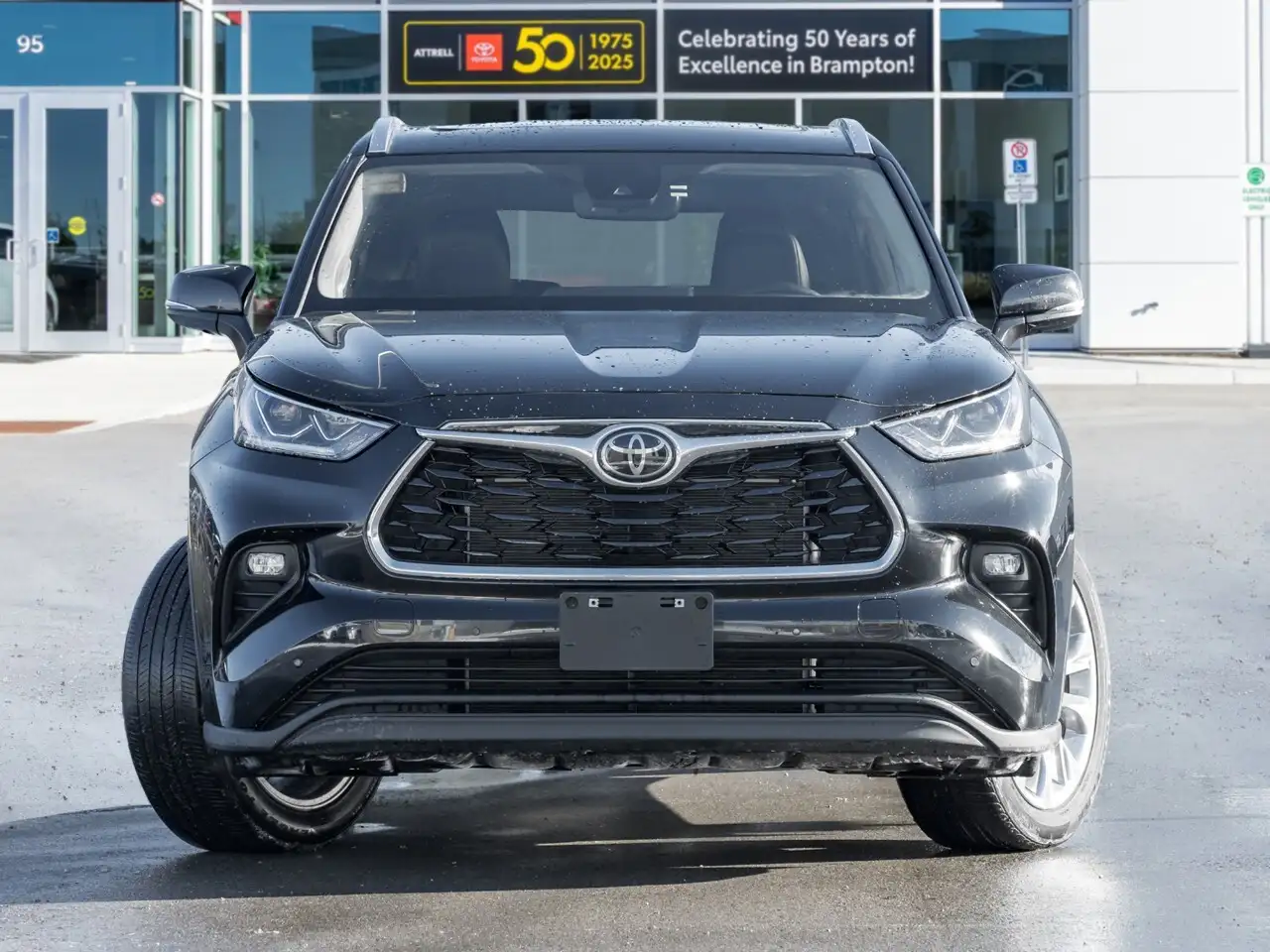 Toyota Highlander снимка Toyota Highlander