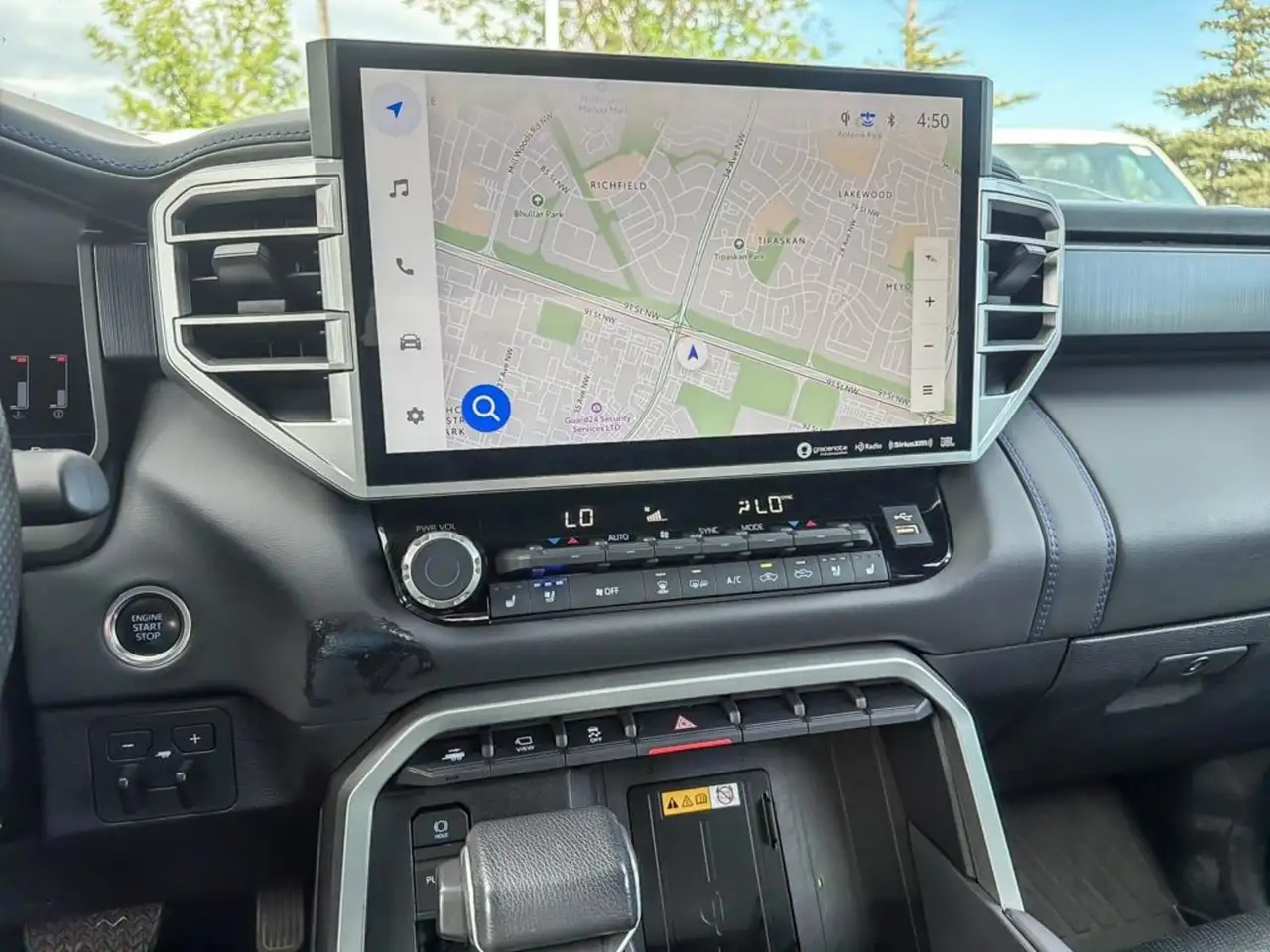 Toyota Tundra снимка Toyota Tundra