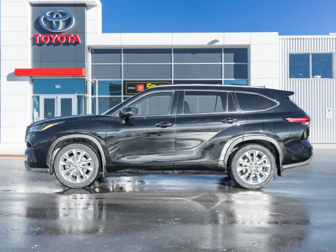 Toyota Highlander снимка Toyota Highlander