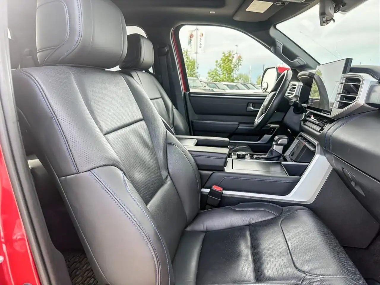 Toyota Tundra снимка Toyota Tundra