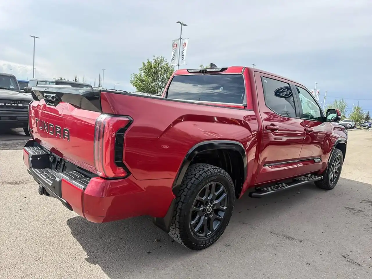 Toyota Tundra снимка Toyota Tundra