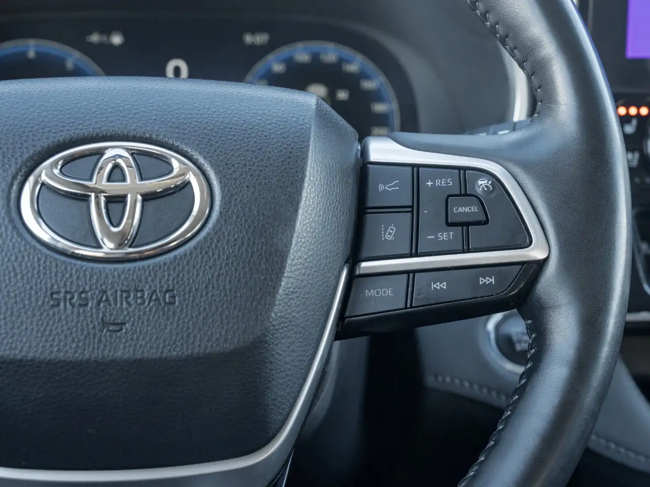 Toyota Highlander снимка Toyota Highlander