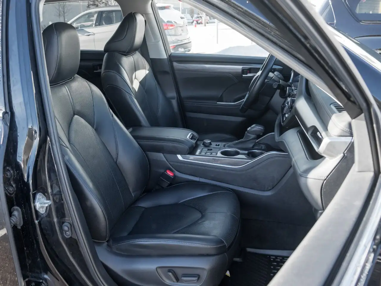 Toyota Highlander снимка Toyota Highlander