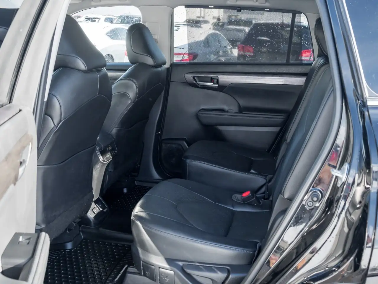 Toyota Highlander снимка Toyota Highlander