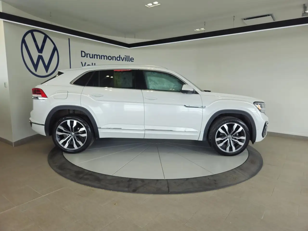 Volkswagen Atlas снимка Volkswagen Atlas