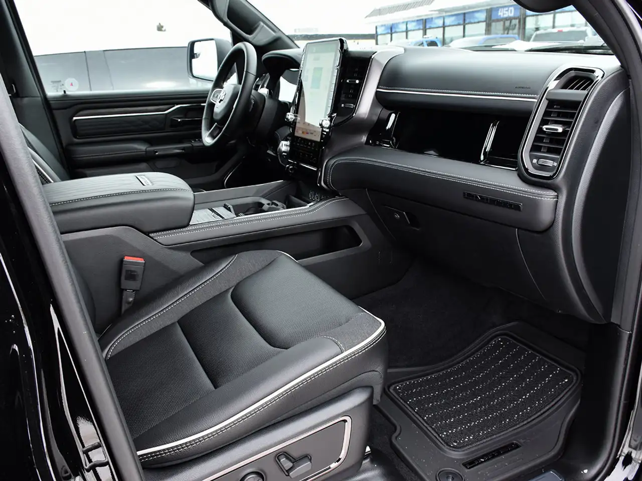 RAM 1500 fotografie RAM 1500