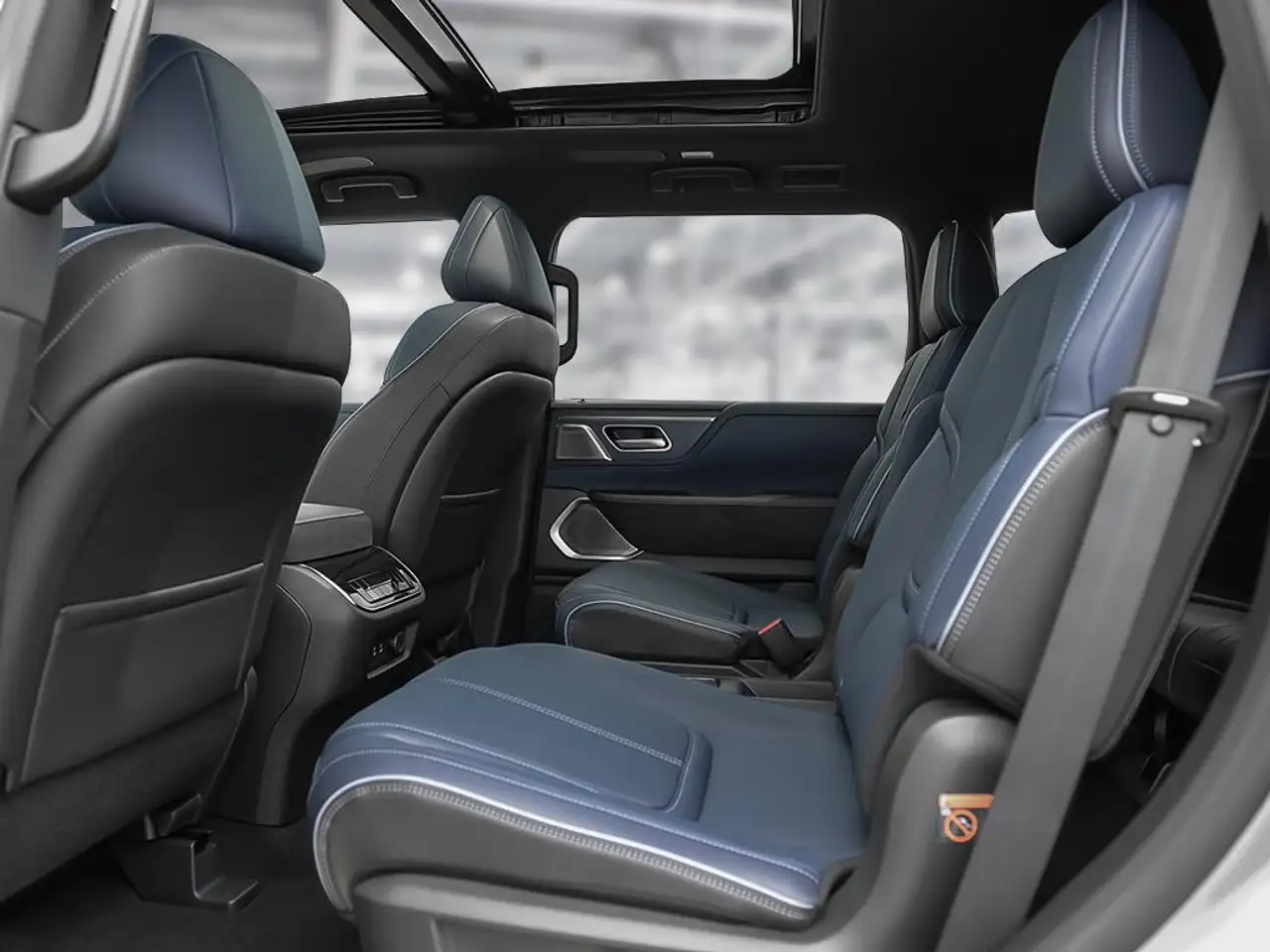 Infiniti QX80 снимка Infiniti QX80