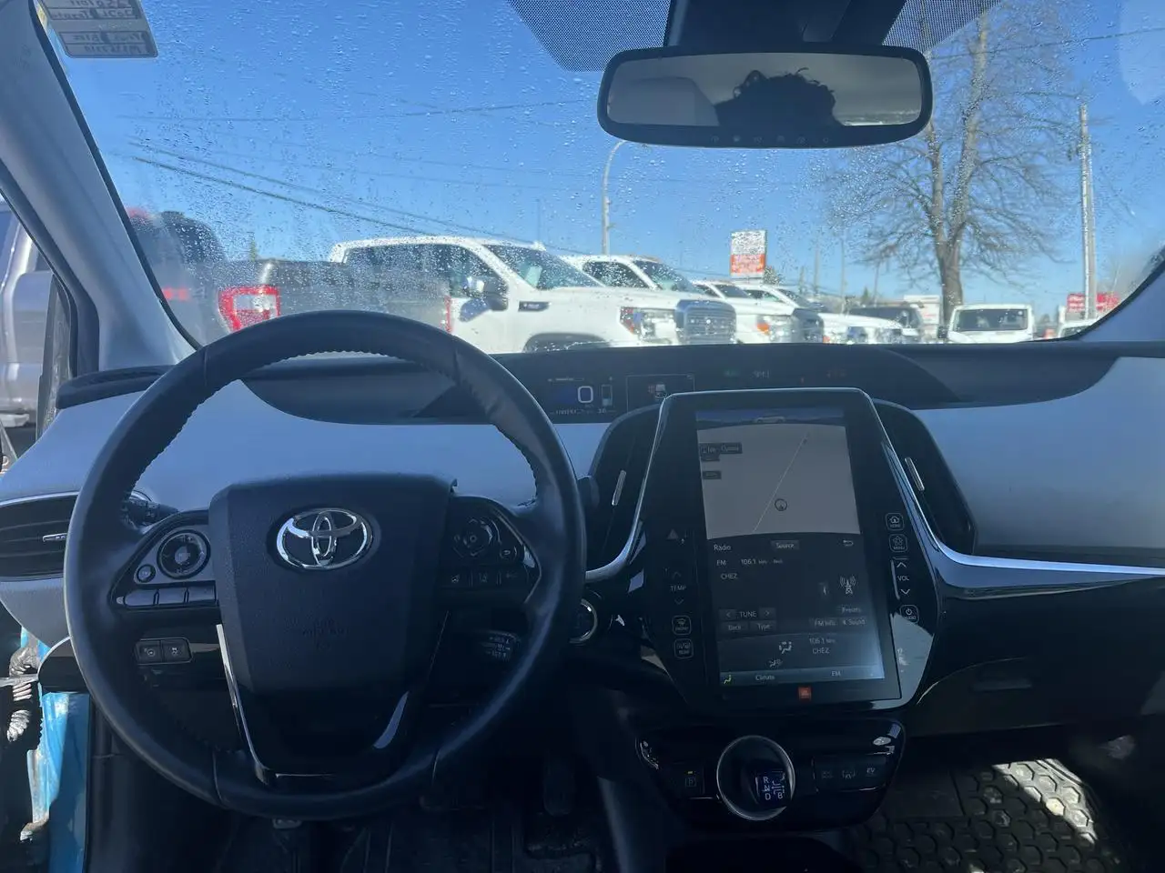 Toyota Prius Prime снимка Toyota Prius Prime