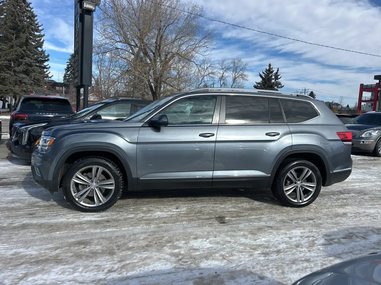 Volkswagen Atlas снимка Volkswagen Atlas