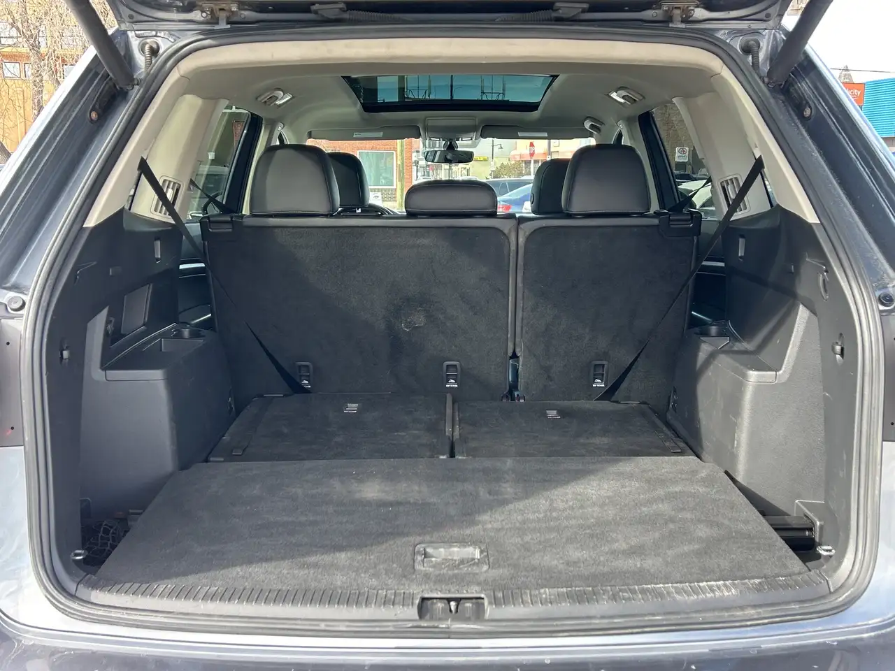 Volkswagen Atlas снимка Volkswagen Atlas