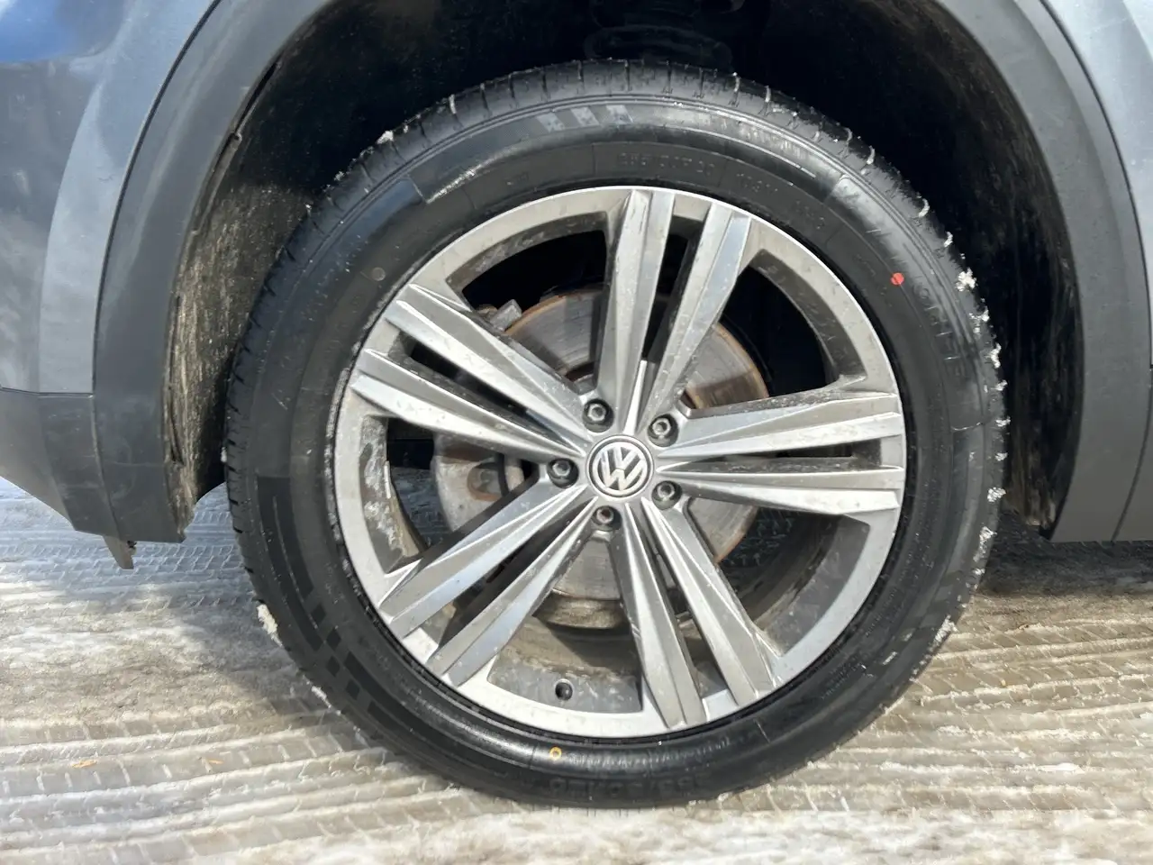 Volkswagen Atlas снимка Volkswagen Atlas