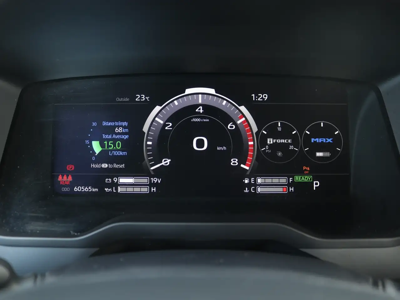 Toyota Tundra снимка Toyota Tundra