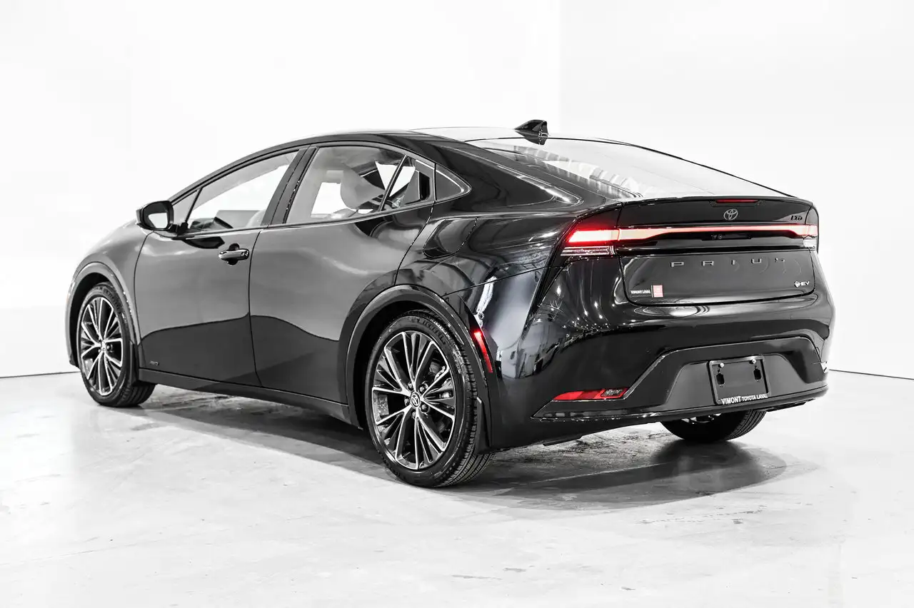 Toyota Prius снимка Toyota Prius