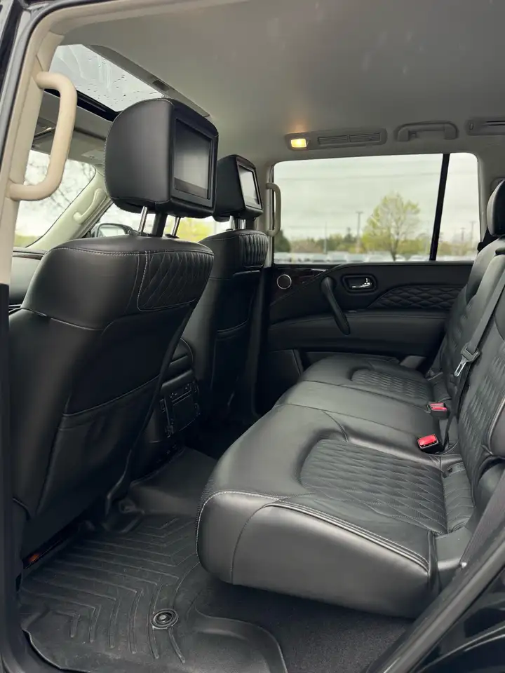 Infiniti QX80 fotografie Infiniti QX80