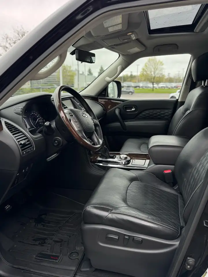 Infiniti QX80 fotografie Infiniti QX80