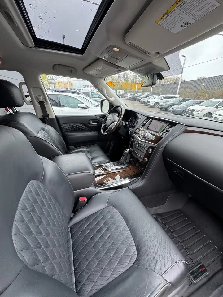 Infiniti QX80 fotografie Infiniti QX80