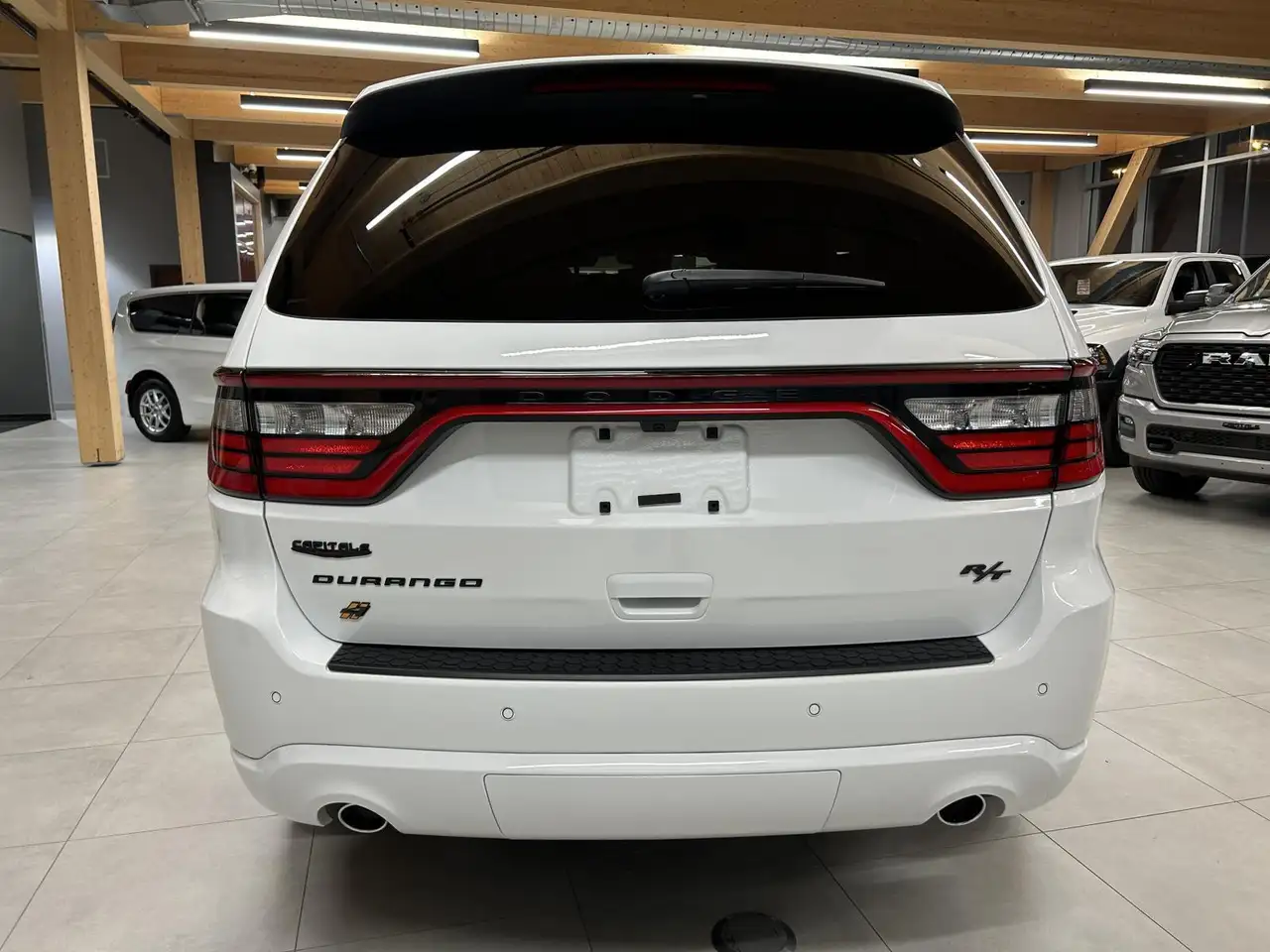 Dodge Durango снимка Dodge Durango