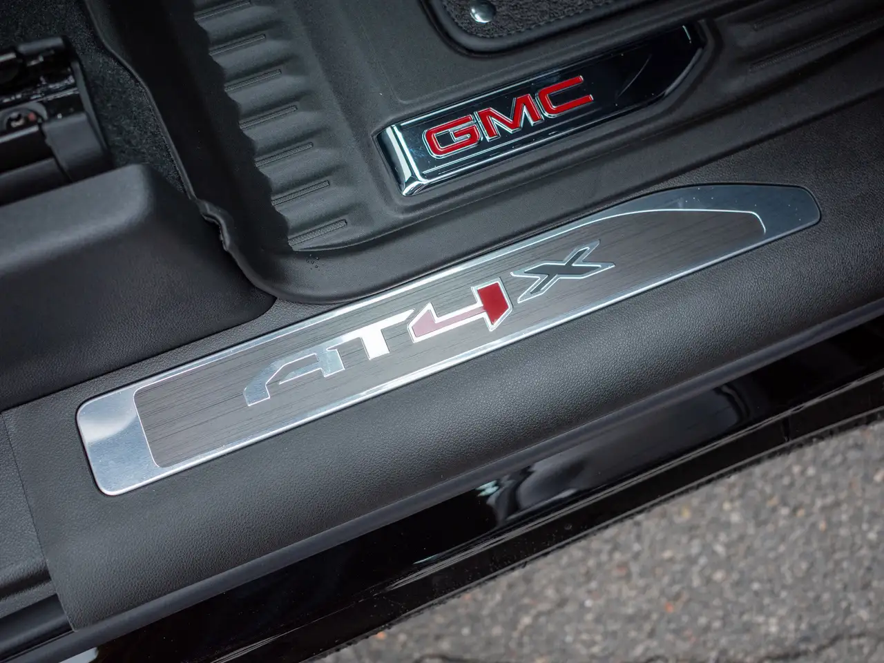 GMC Sierra 1500 photo GMC Sierra 1500
