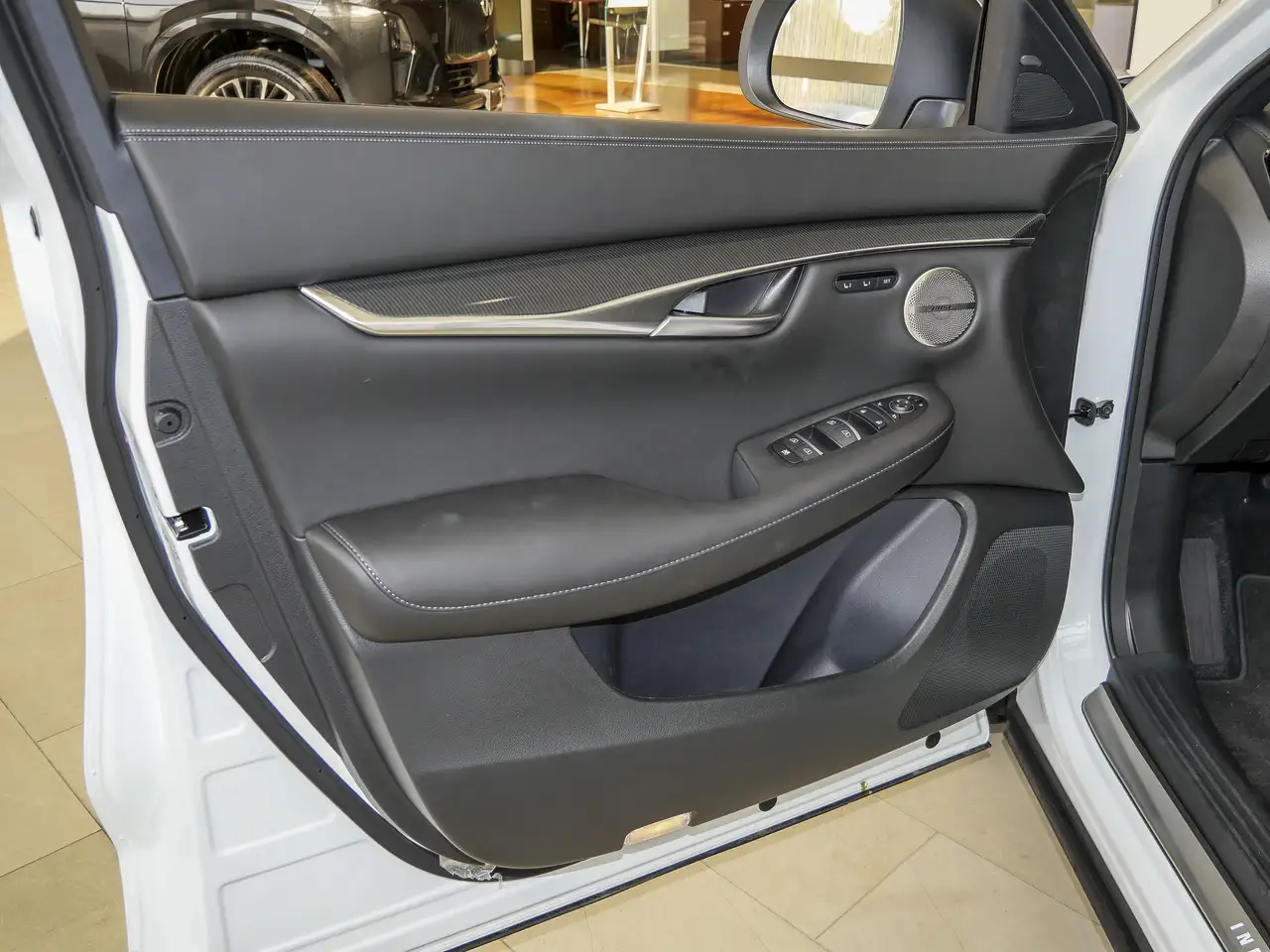 Infiniti QX50 снимка Infiniti QX50