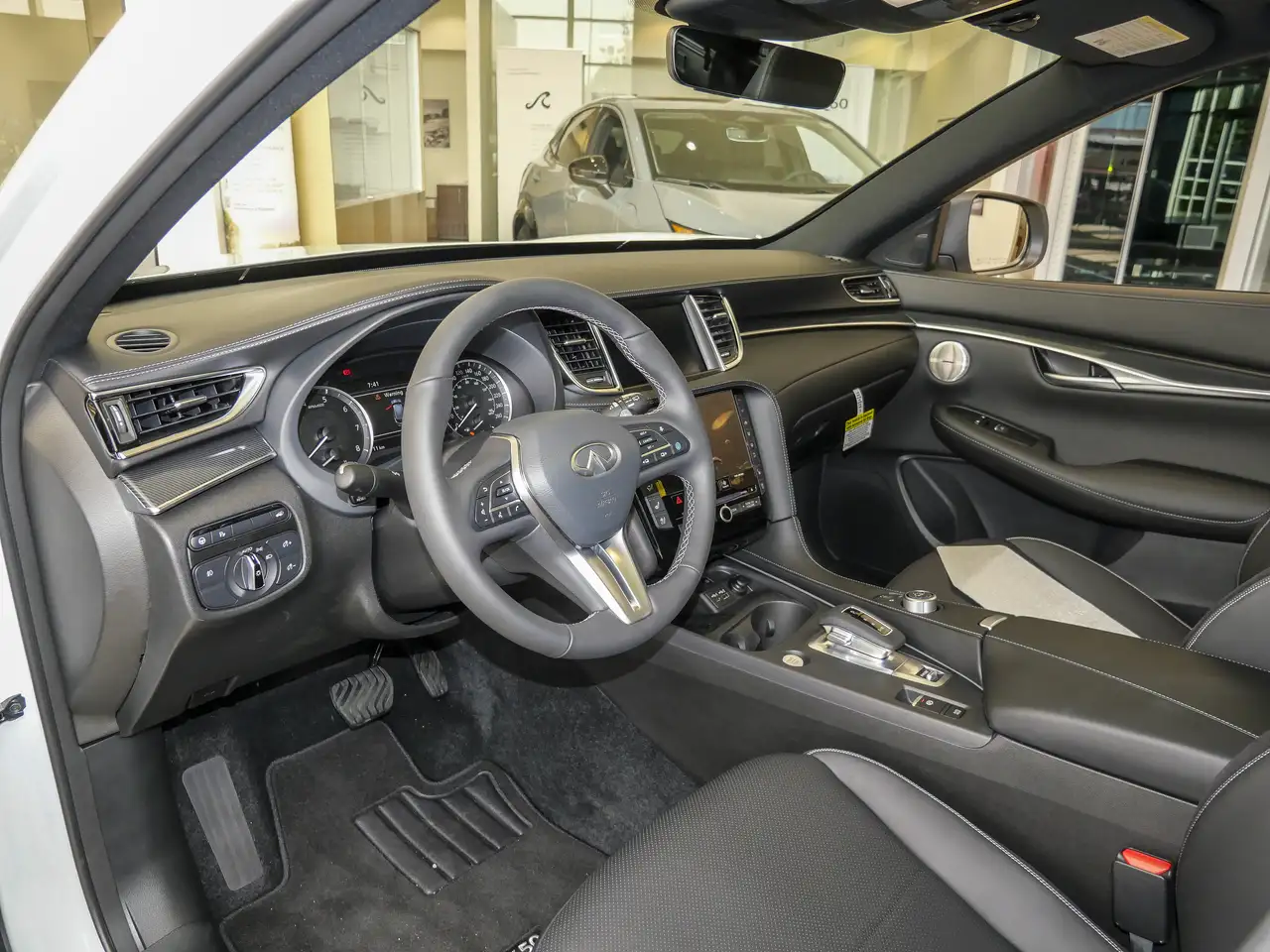 Infiniti QX50 снимка Infiniti QX50