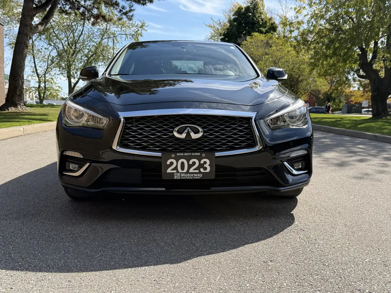 Infiniti Q50 снимка Infiniti Q50