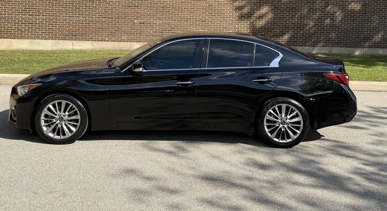 Infiniti Q50 снимка Infiniti Q50