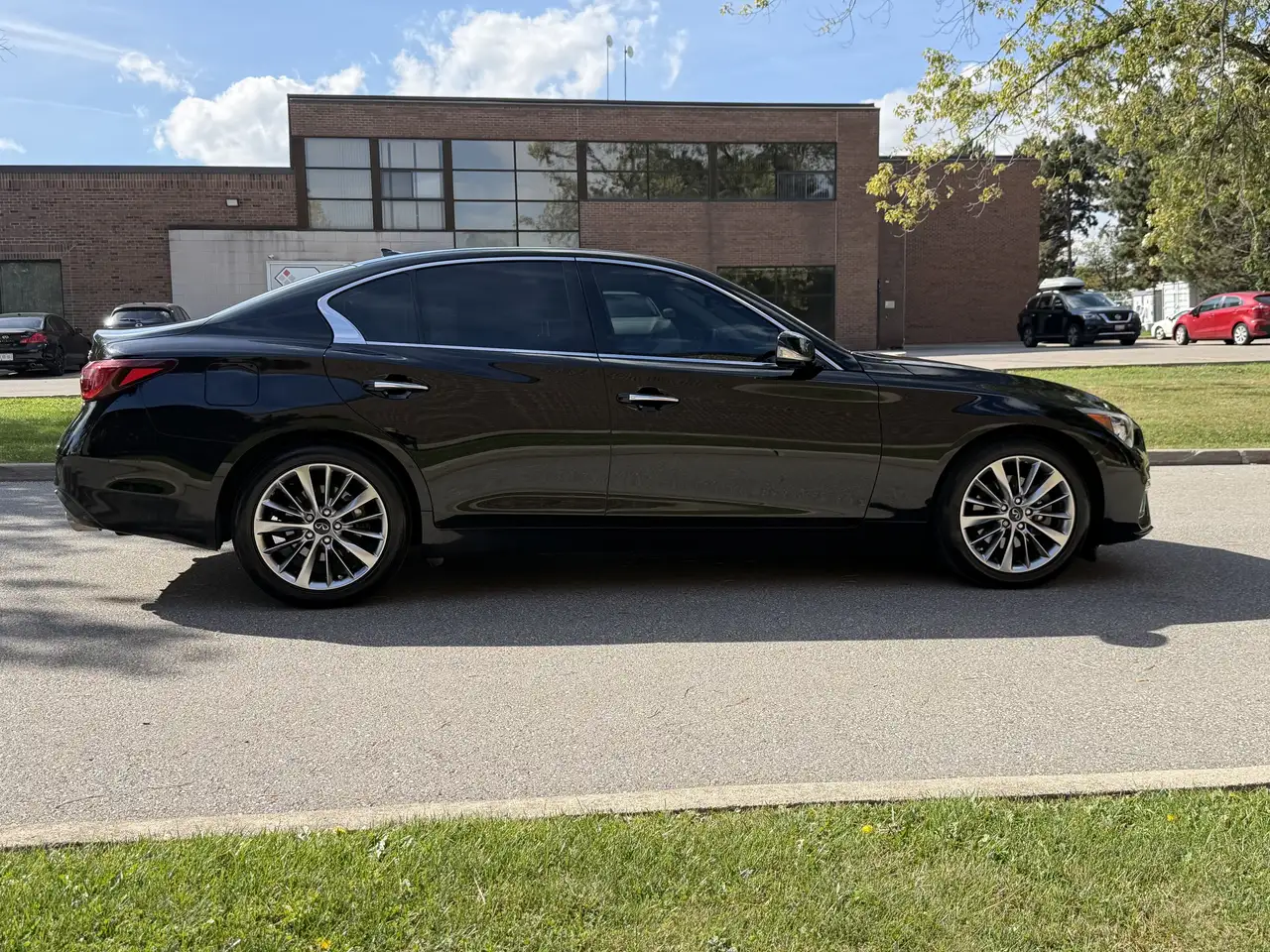 Infiniti Q50 снимка Infiniti Q50