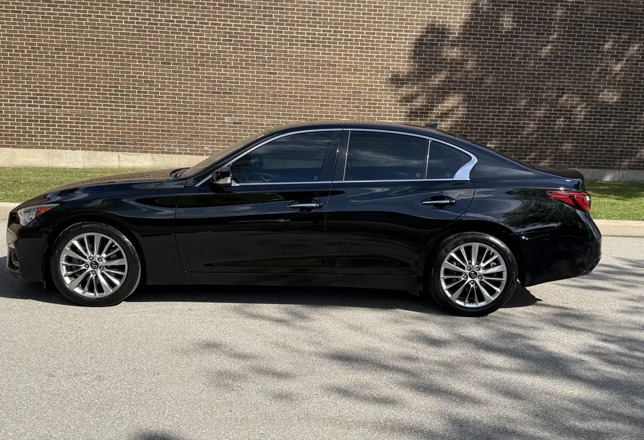 Infiniti Q50 снимка Infiniti Q50