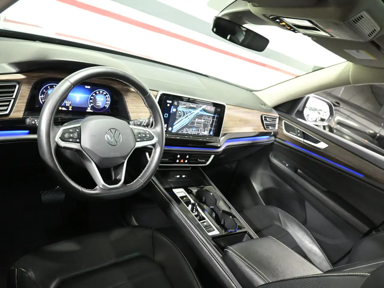 Volkswagen Atlas photo Volkswagen Atlas