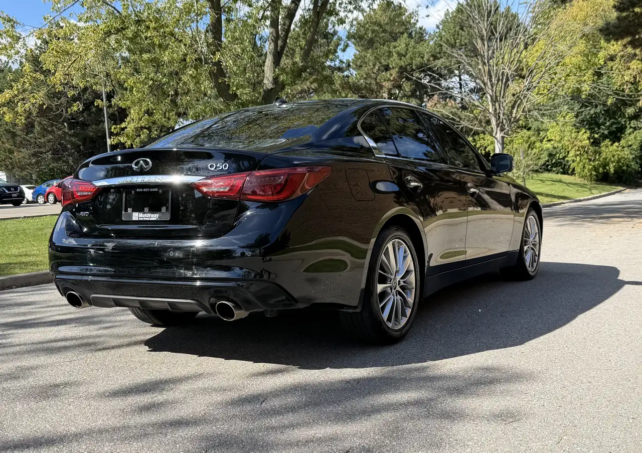 Infiniti Q50 снимка Infiniti Q50