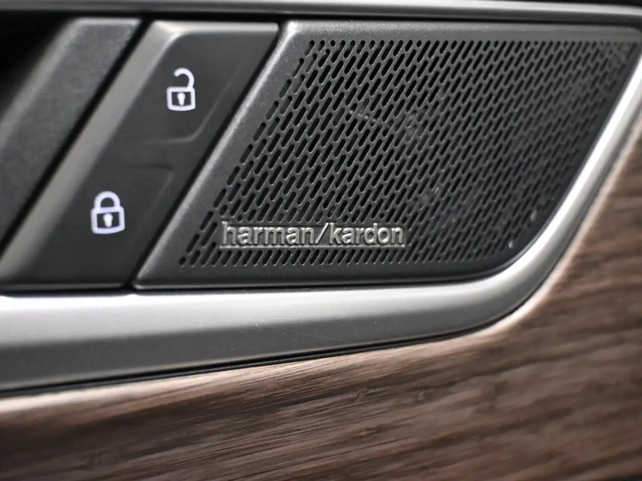 Volkswagen Atlas photo Volkswagen Atlas