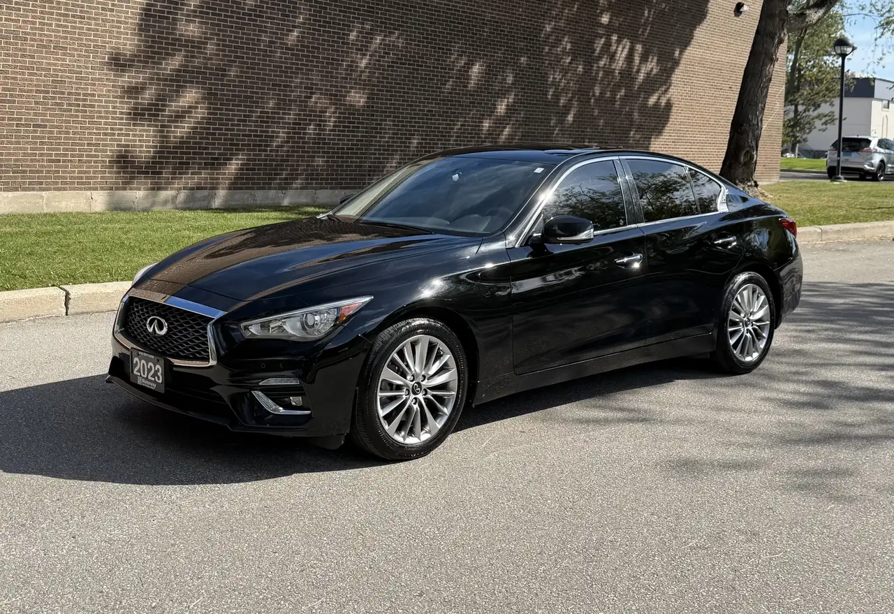 Infiniti Q50 снимка Infiniti Q50