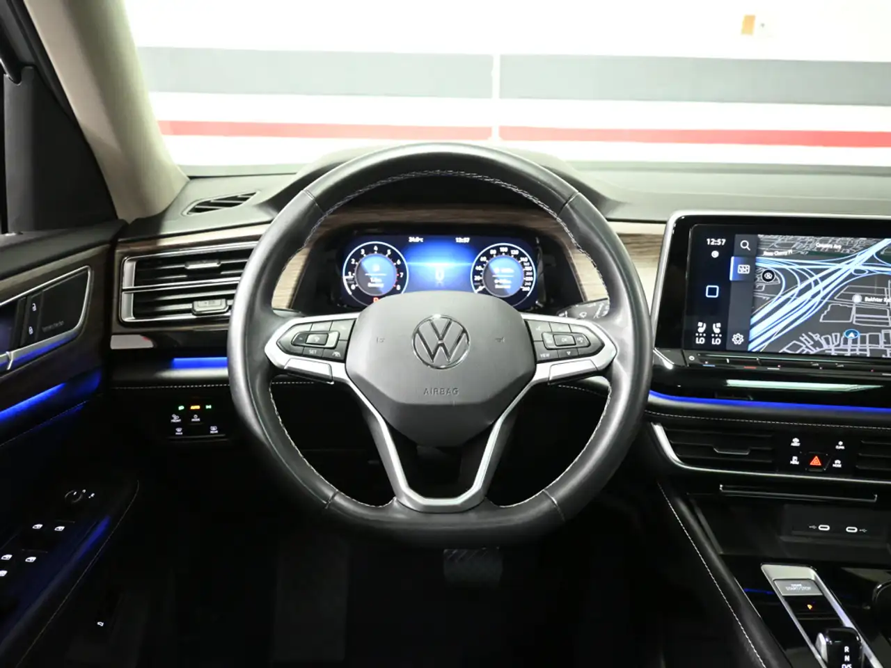 Volkswagen Atlas photo Volkswagen Atlas