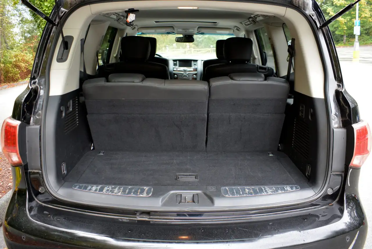 Infiniti QX56 снимка Infiniti QX56