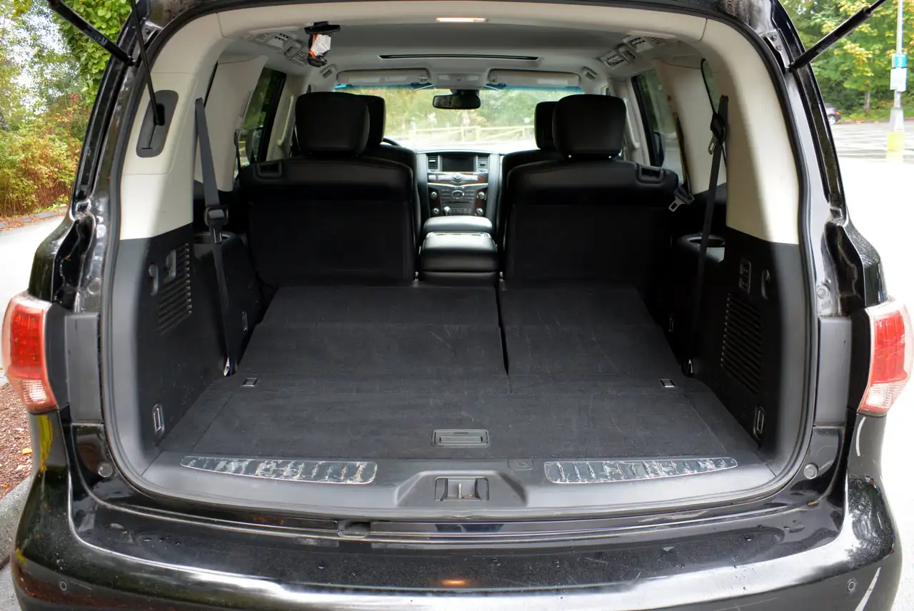 Infiniti QX56 снимка Infiniti QX56