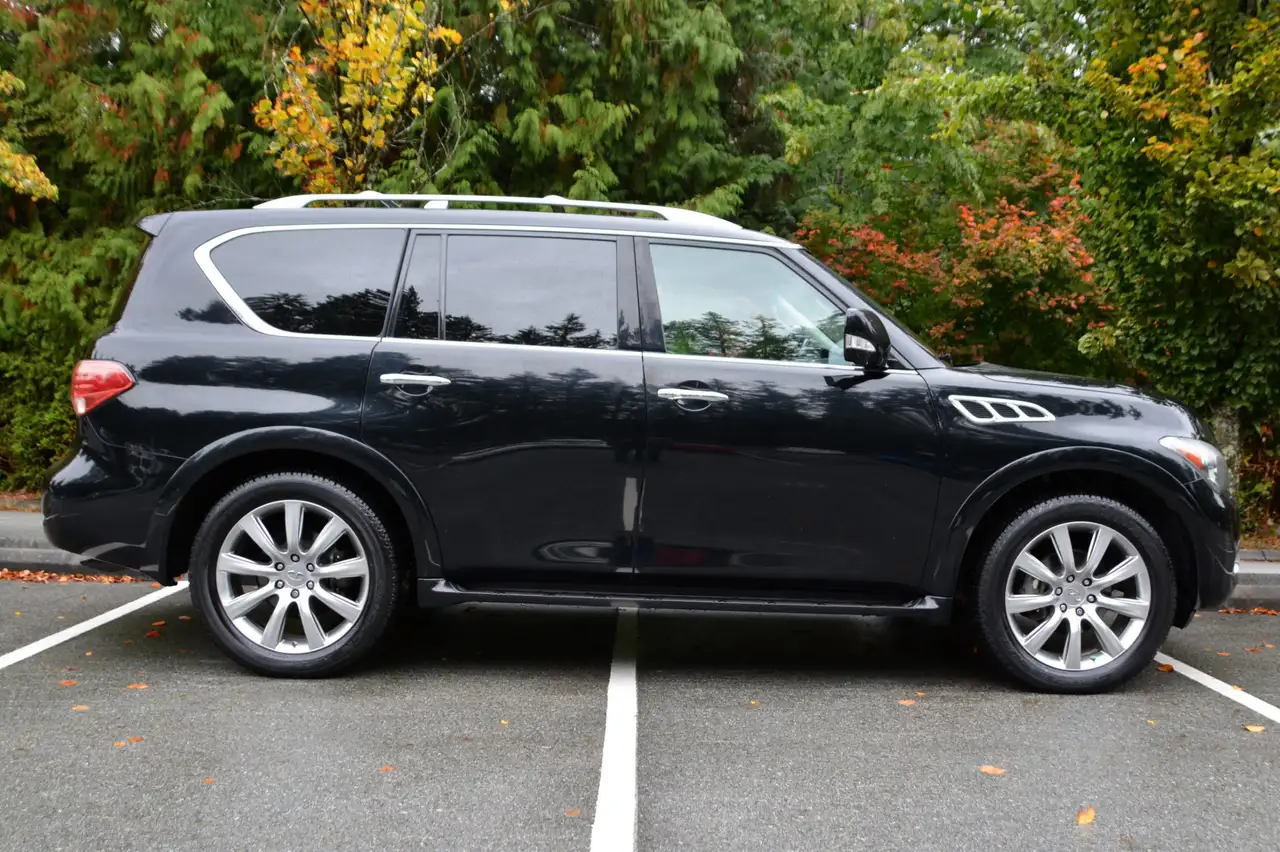Infiniti QX56 снимка Infiniti QX56
