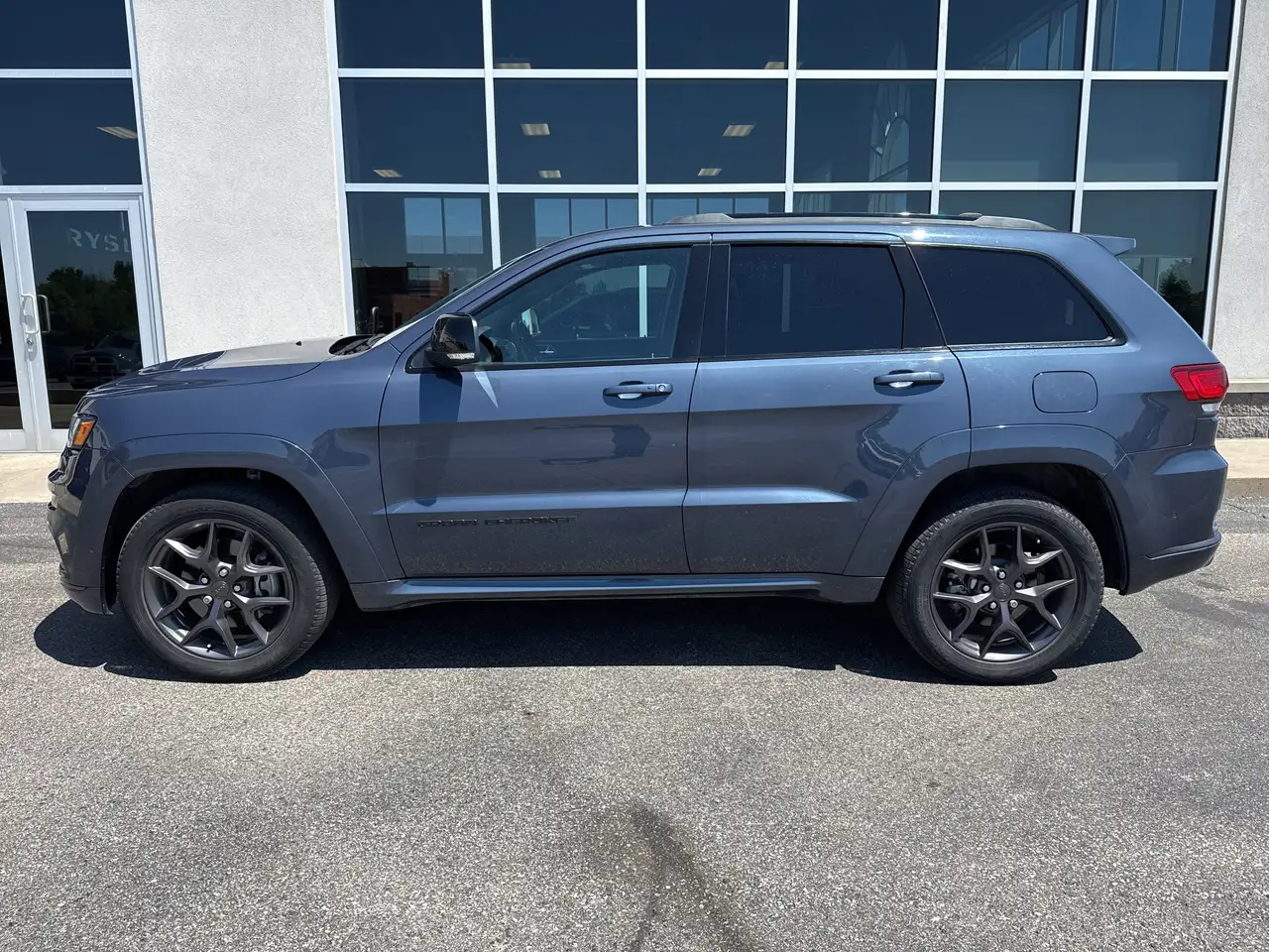 Jeep Grand Cherokee снимка Jeep Grand Cherokee