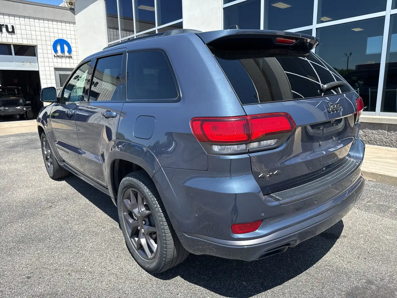 Jeep Grand Cherokee снимка Jeep Grand Cherokee