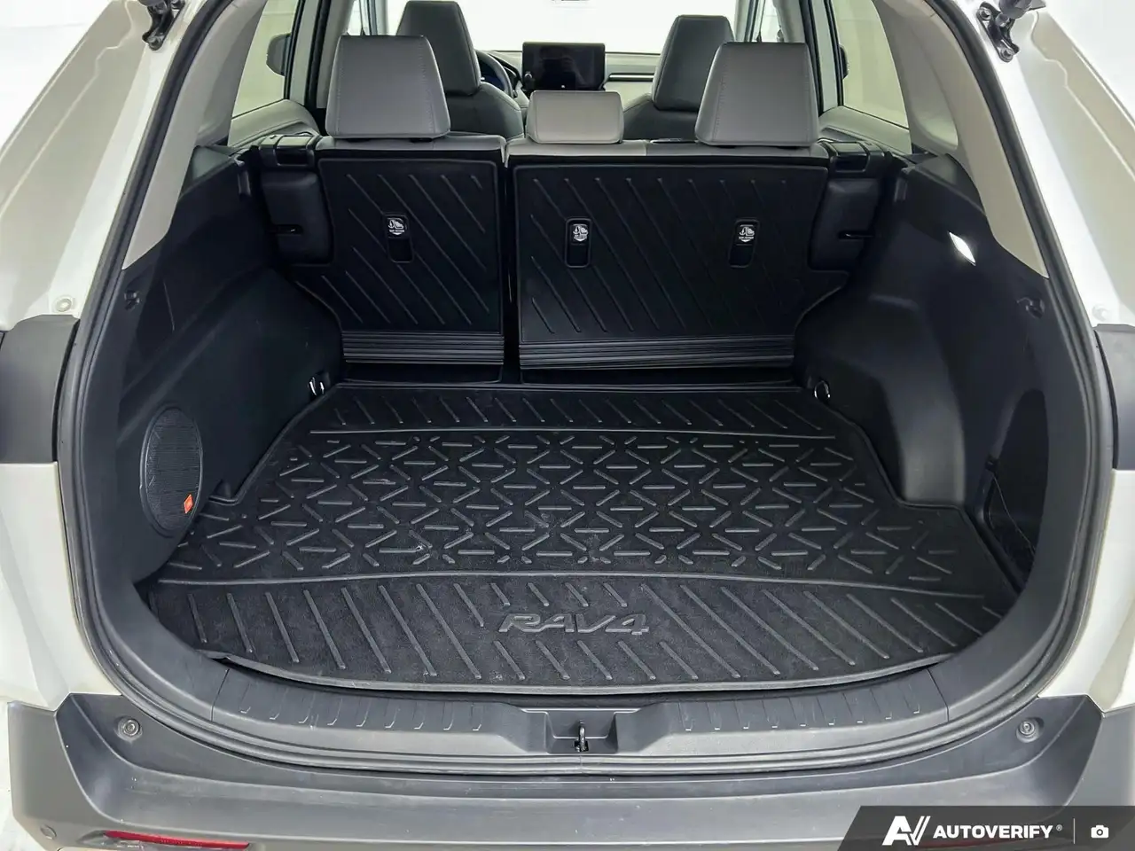 Toyota RAV 4 photo Toyota RAV 4